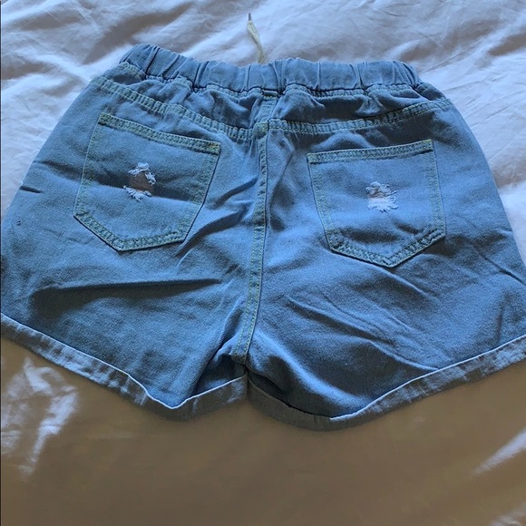 Brand new drawstring shorts - Picture 2 of 2